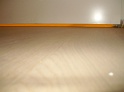 porte grande chambre: la porte n'est pas horizontale (jeu de 10mm à gauche et 15mm à droite)