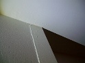 finitions (!) haut de galandage gauche (en lumière rasante)